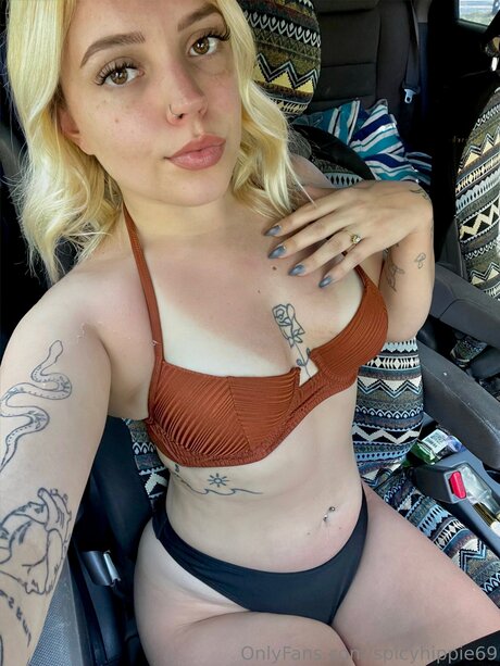 Spicyhippie69 nude actress galleries