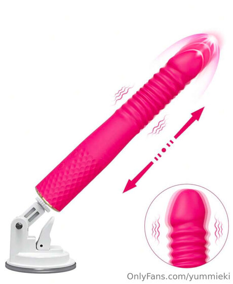 Yummieki sex actress pic