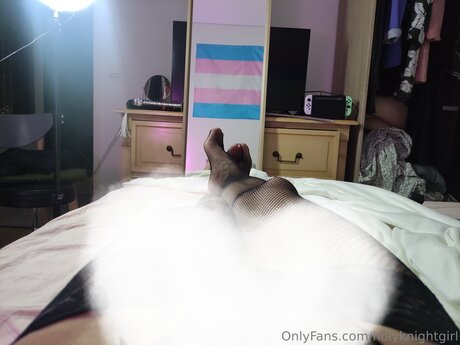 Holyknightgirl star erotic photo