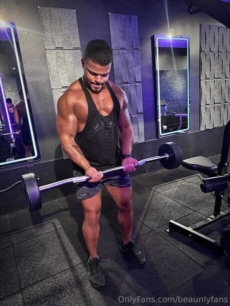 Beaunlyfans nice actress pictures