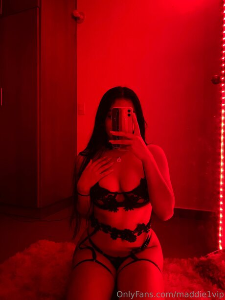 Maddie1free model top pictures