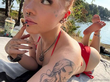 Gyberhorovip nice actress img