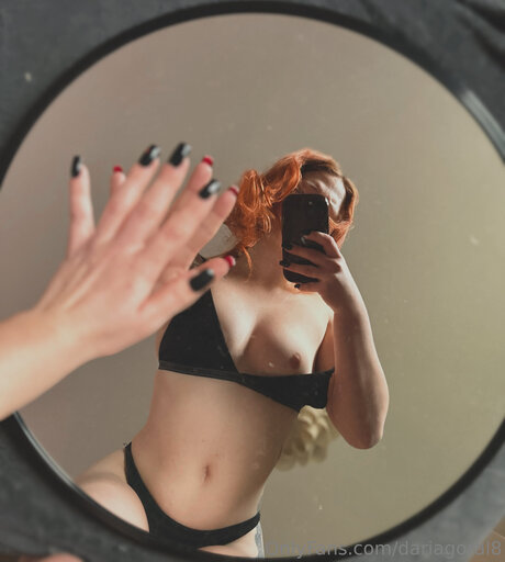 Dariagoral8 adult model pic