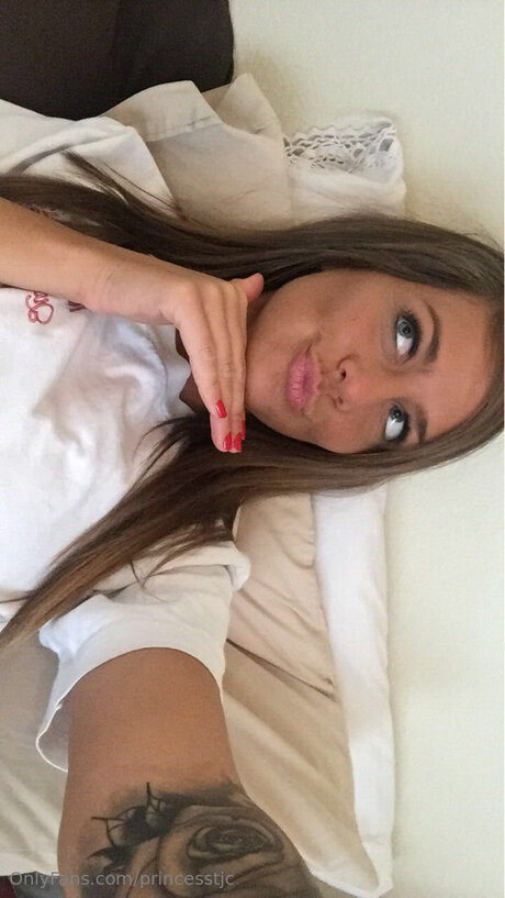 Princesstjc model top photo