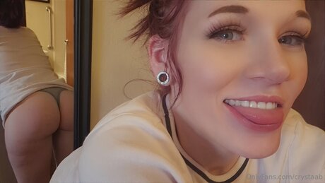 Crystaab exclusive actress picture