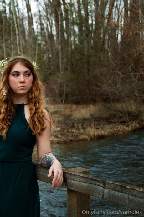 Varholex beautiful model photo