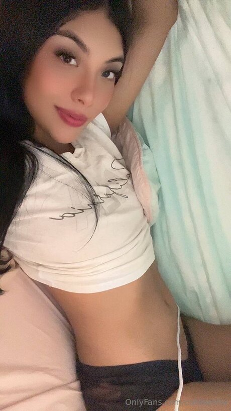 Cuteselina nude actress galleries