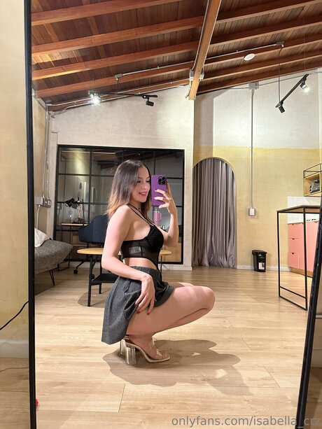 Sexyisabella model hot pic