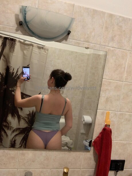 Wildvelvett pornstar erotic pictures