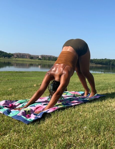 Twrecks11 naked actress img