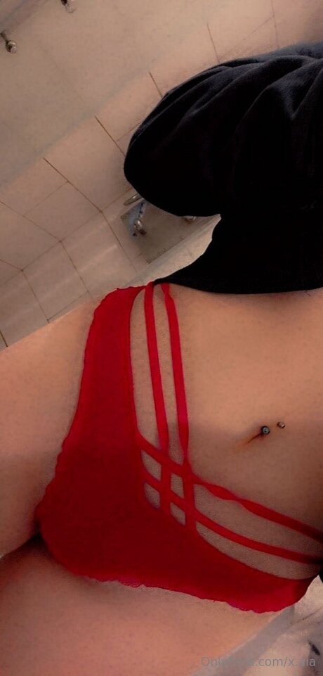 X Aia model free gallery