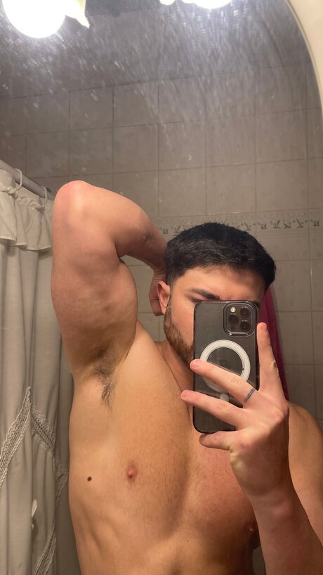 Tavofree hot actress photos