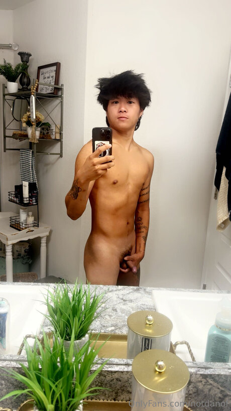 Notdanof perfect model pic