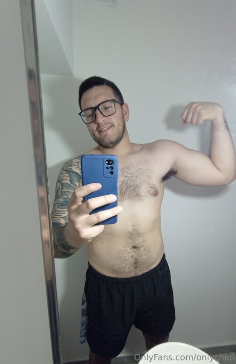 Onlychiqi art model img