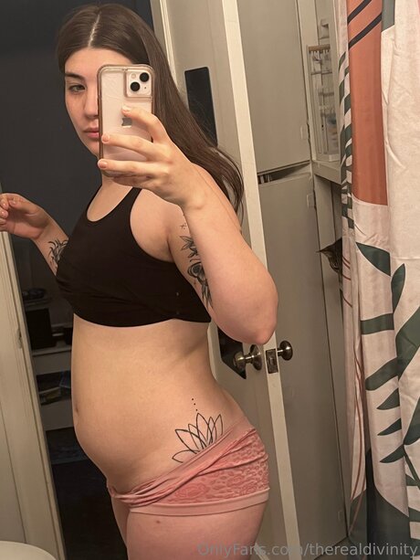 Therealdivinity pornstar naked galleries