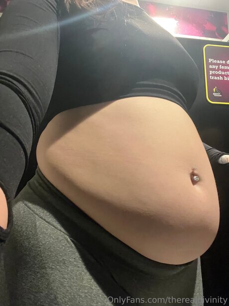 Therealdivinity model xxx pic