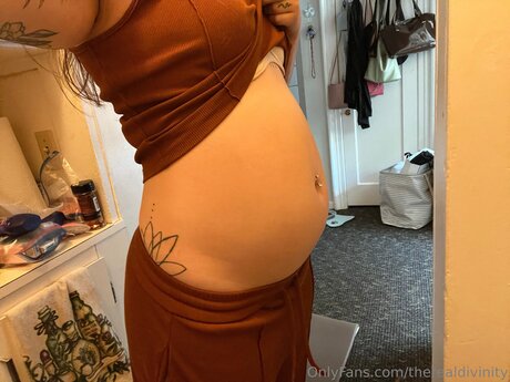 Therealdivinity star adult photos