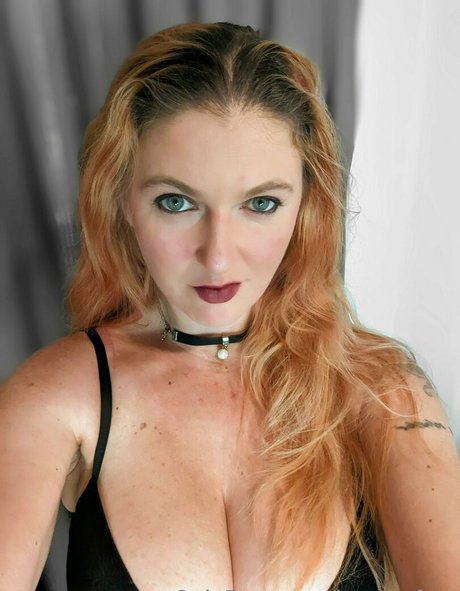 brown eyes kitty onlyfans sexy galleries