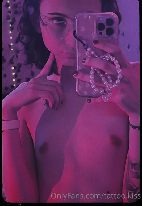 tattoo kiss pretty star pictures