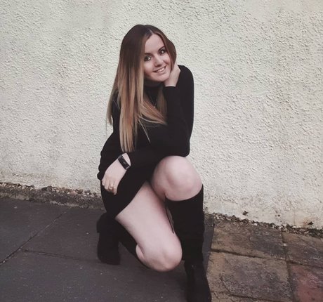 Suzy Lu beautiful pornstar photo