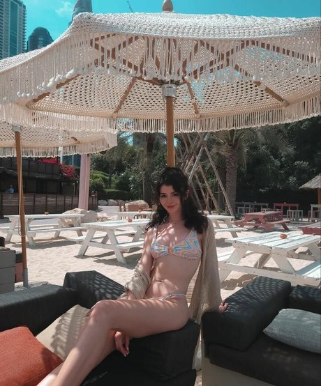 Chloelock model adult images