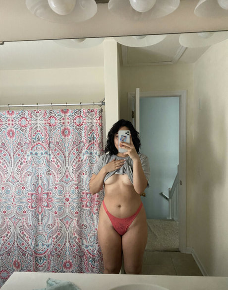 Rossaaayyyy model naked gallery