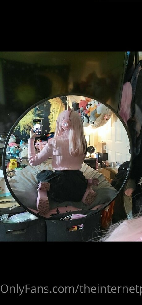 theinternetpet naked pornstar picture