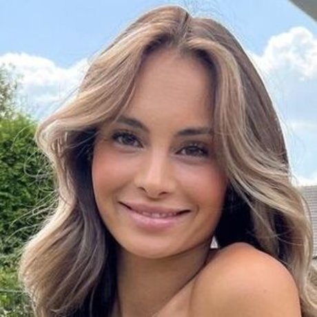 Melissa Deines hd star photos