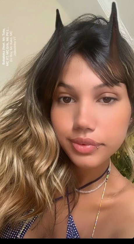 majuusilvax nice actress pics