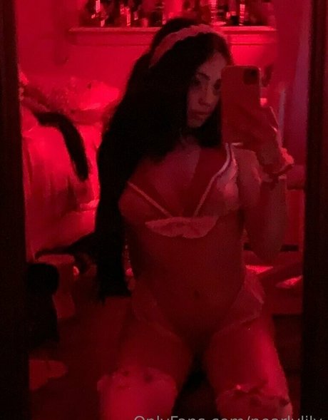 pearlylily star erotic pictures