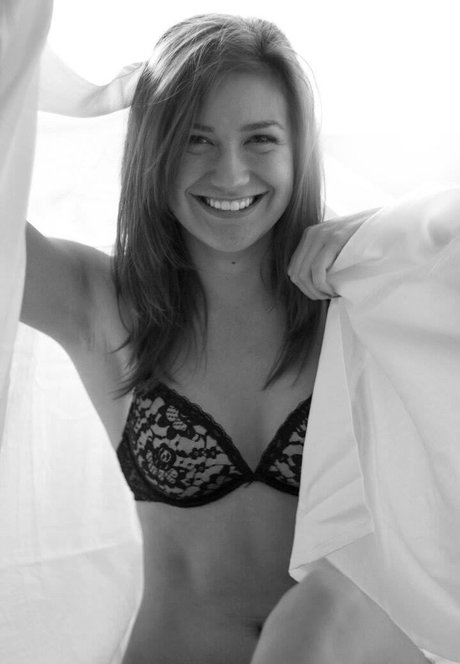 Erin Steeby art model archive