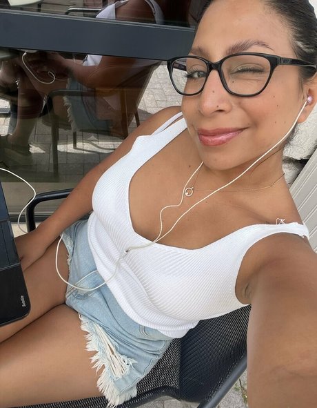 withlove lara nude actress image