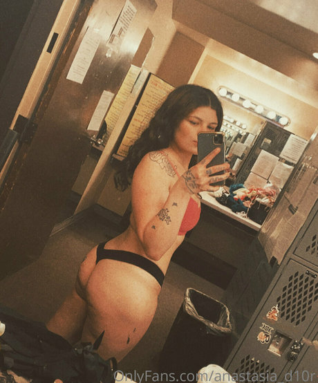 anastasia d10r star images