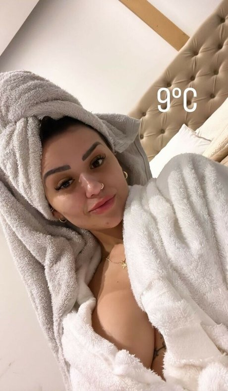 Kellyn Ramos nice star images