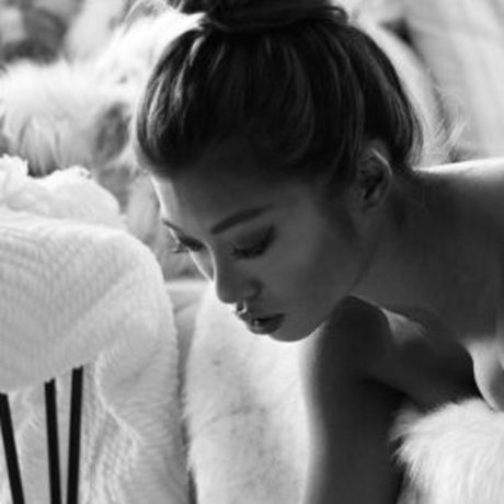 Naomi Black sexy actress archive