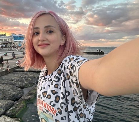 katybaity xxx pornstar gallery