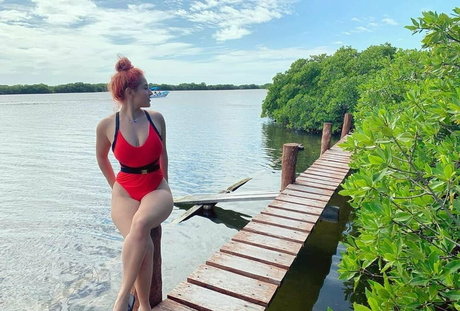 Vivi Alto free actress archive