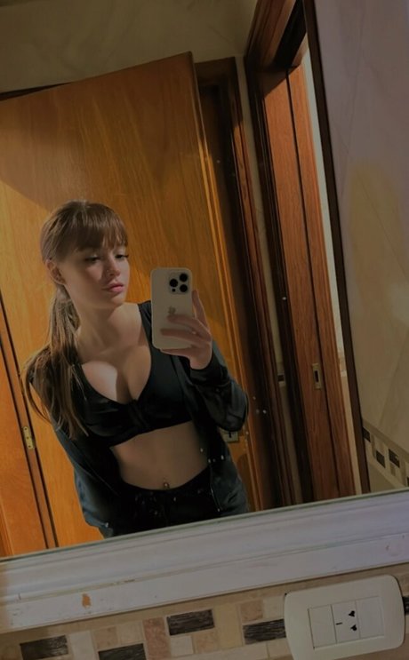 Brimarcos pretty actress photo