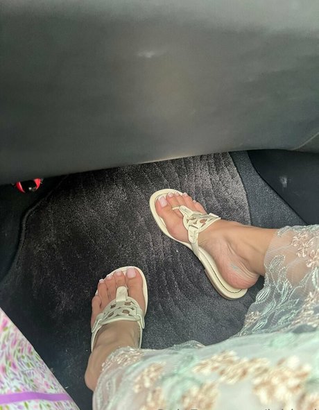 lehlani model top image