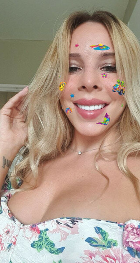 Smeagollypuff sexy star pic