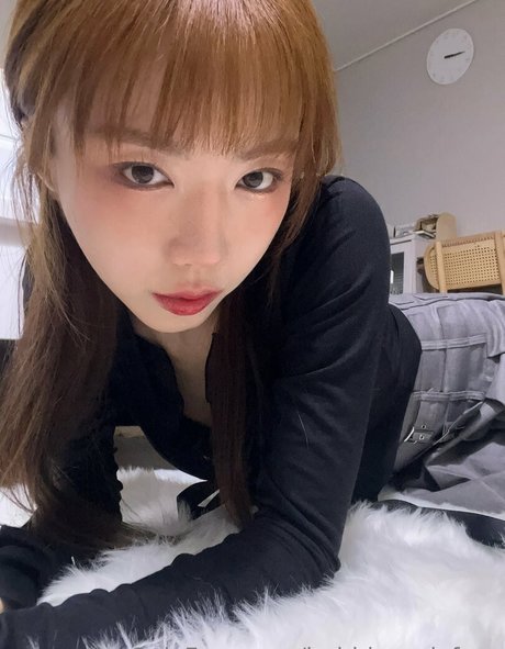 Bubbly live model high quality archive