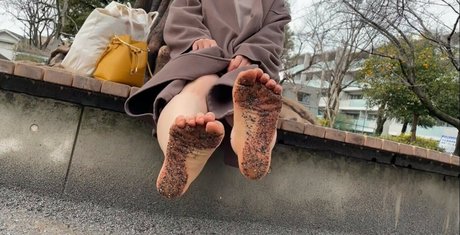 f tob areo nude actress pic