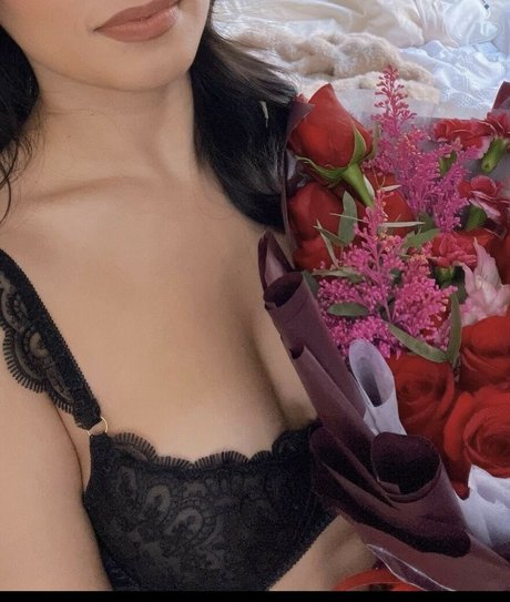 Ara Chun beautiful actress photo