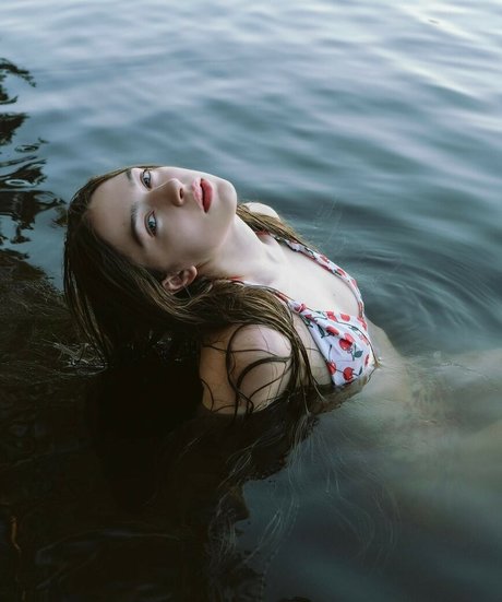 frend baby model hot pics