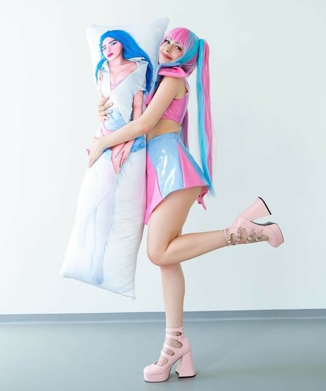 frend baby nude actress pics