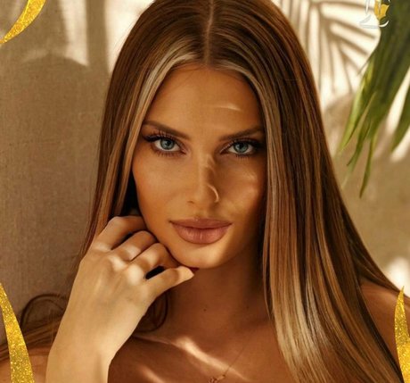 darivo_ pornographic model gallery