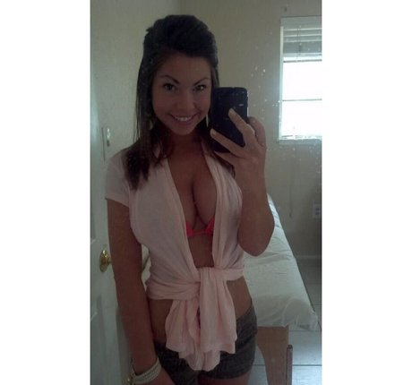 Katee Owen sexy star image