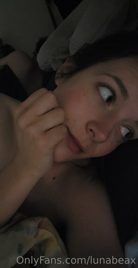 bea zee art actress photos