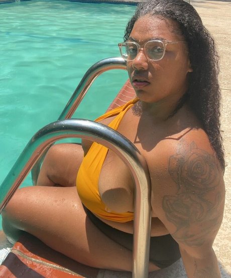 WeightOffAsh art model photos