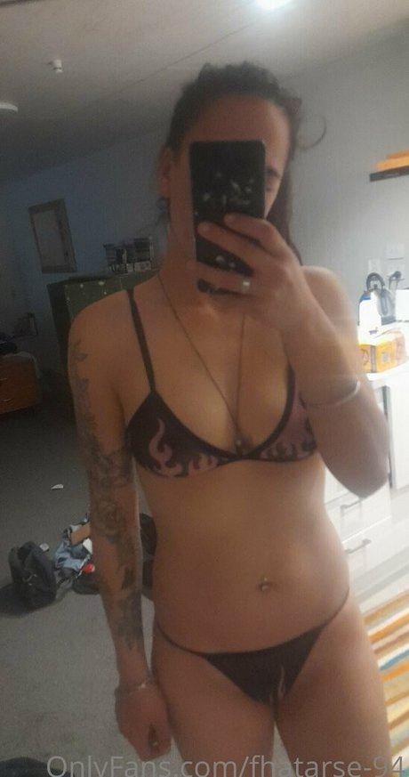 fhatarse naked actress image